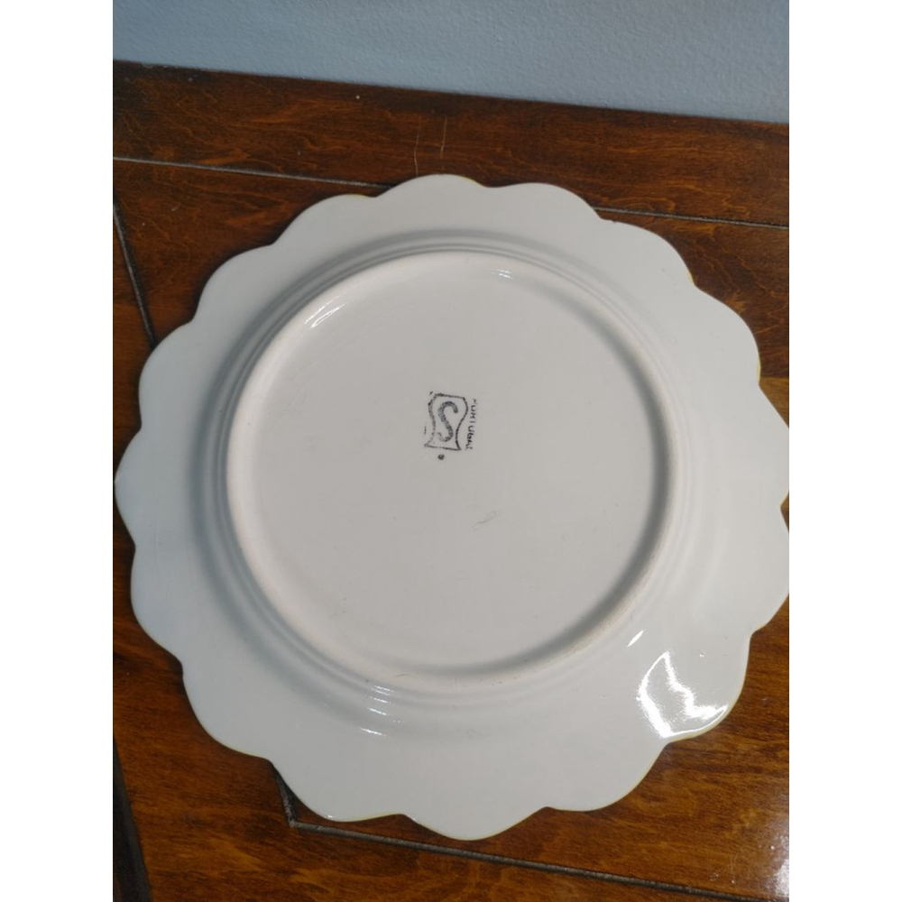 Vintage SECLA Portugal hand-painted 8" scalloped floral ceramic dessert plates - Picture 4 of 9
